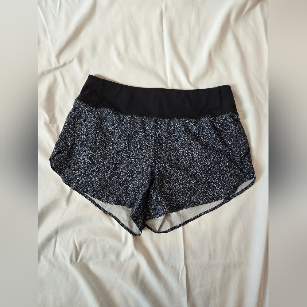 Athleta Run With It 3" Short Speckled Black Size Small